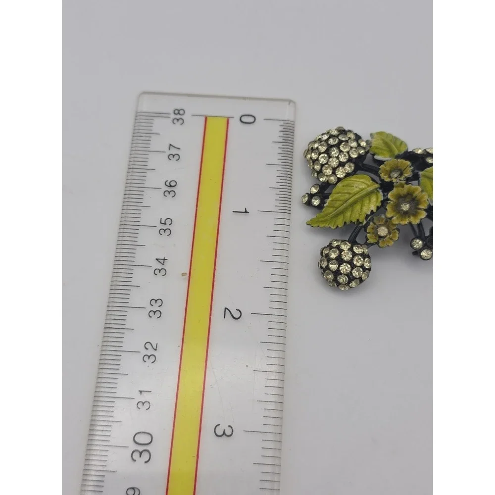 Vintage Hollycraft Hydrangea Berry Brooch Japanned Yellow Rhinestone Leaf Retro